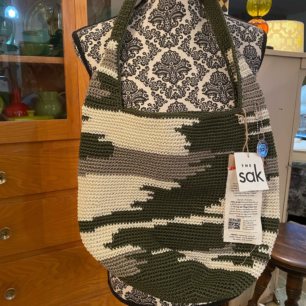 Special edition NWT bag commemorates the 30th anniversary of the Sak.